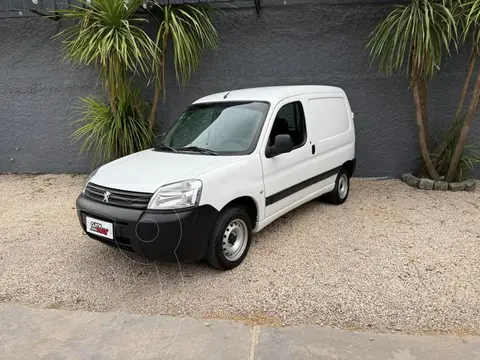 Peugeot Partner 1.6 Confort usado (2024) color Blanco precio $23.900.000