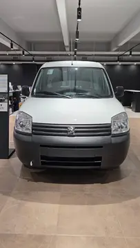 Peugeot Partner Furgon Confort 1.6 HDi usado (2024) color Blanco financiado en cuotas(anticipo $7.500.000 cuotas desde $300.000)