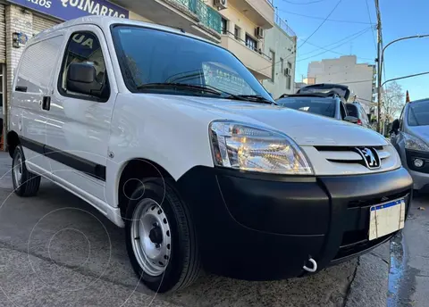 Peugeot Partner Furgon Confort 1.6 usado (2022) color Blanco financiado en cuotas(anticipo $3.500.000)