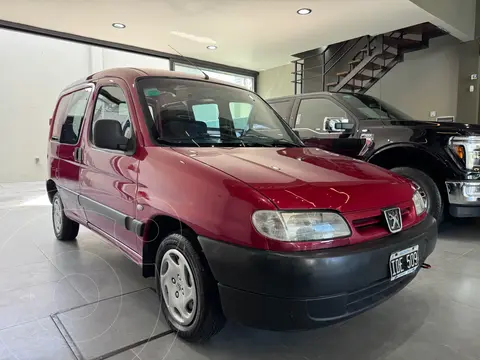 Peugeot Partner Furgon Confort 1.9 D PLC usado (2009) color Bordo precio $10.600.000