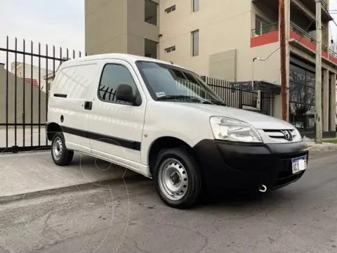 Peugeot Partner Furgon Confort 1.6 usado (2018) color Blanco Banquise financiado en cuotas(anticipo $6.000.000 cuotas desde $300.000)