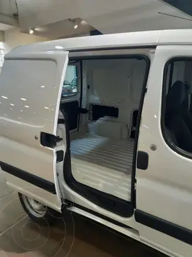 foto Peugeot Partner Furgón Confort 1.6 financiado en cuotas anticipo $980.000 cuotas desde $37.100