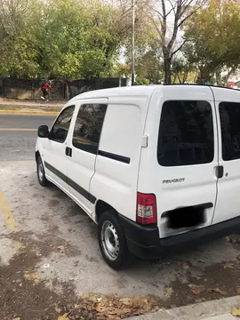 Peugeot Partner Furgon Confort 1.6 5 plazas usado (2021) color Blanco financiado en cuotas(anticipo $6.500.000 cuotas desde $250.000)