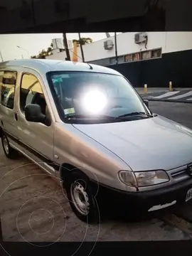 Peugeot Partner Furgon 1.4 usado (2009) color Gris precio $8.800.000