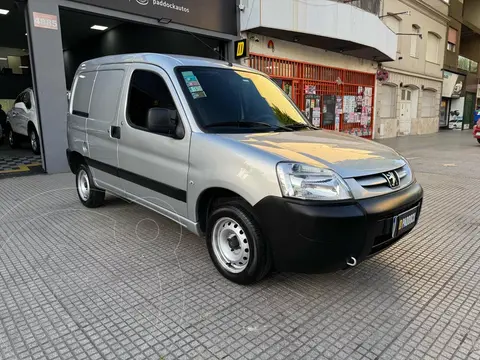 Peugeot Partner Furgon Confort usado (2018) color Gris financiado en cuotas(anticipo $3.000.000 cuotas desde $250.000)