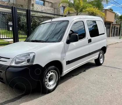 Peugeot Partner Furgon Confort 1.6 usado (2022) color Blanco financiado en cuotas(anticipo $2.900.000 cuotas desde $200.000)