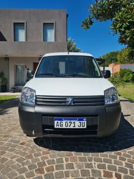 Peugeot Partner Furgon Confort 1.6 usado (2023) color Blanco financiado en cuotas(anticipo $5.000.000 cuotas desde $230.000)