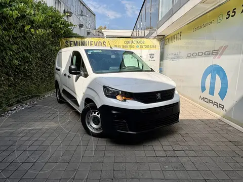 Peugeot Partner 1.2L Maxi Pack Gasolina usado (2024) color Blanco financiado en mensualidades(enganche $158,840 mensualidades desde $6,824)