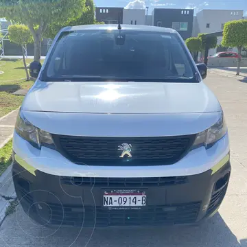 Peugeot Partner 1.2L Maxi Pack Gasolina 4airbags usado (2022) color Blanco Banquise precio $292,000