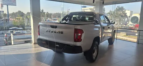 RAM 1200 Tradesman Crew Cab usado (2025) color Plata precio $499,400