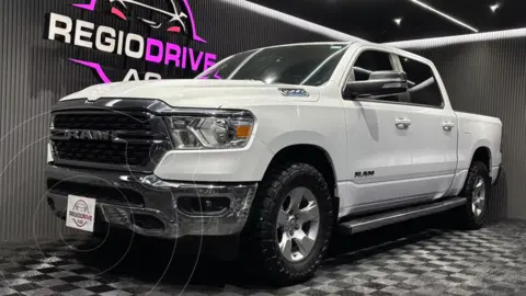 RAM 1500 Classic Crew Cab 4x2 V6 usado (2022) color Blanco precio $739,900