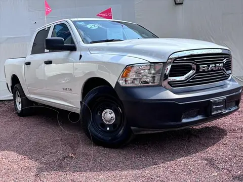 foto RAM 1500 Classic Crew Cab 4x2 V6 usado (2022) color Blanco precio $538,900