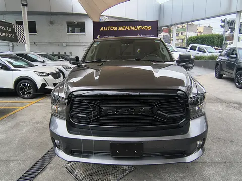 RAM 1500 Classic Crew Cab 4x4 V8 usado (2022) color Granito precio $600,000