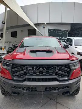 RAM 1500 RHO Crew Cab 4X4 usado (2026) color Rojo precio $2,330,000