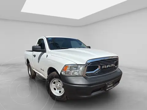 RAM 1500 Tradesman l6 4x4 usado (2020) color Blanco precio $400,000