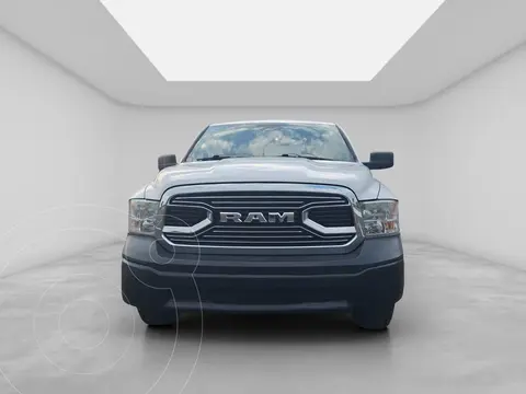 RAM 1500 Tradesman l6 4x4 usado (2020) color Blanco financiado en mensualidades(enganche $96,998 mensualidades desde $11,798)