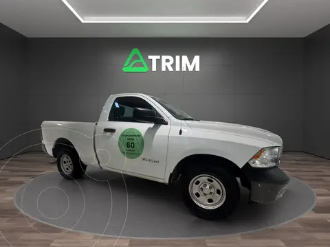 RAM 1500 Tradesman l6 4x4 usado (2020) color Blanco precio $304,999