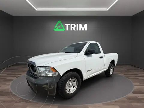 RAM 1500 Tradesman l6 4x4 usado (2020) color Blanco precio $304,999
