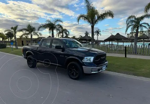 RAM 1500 Laramie 4x4 usado (2019) color Azul precio u$s40.000