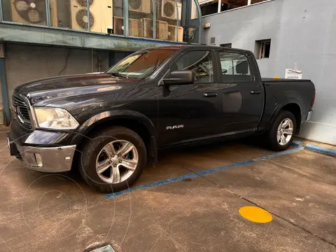 RAM 1500 Laramie 4x4 usado (2020) color Azul Marino precio $68.500.000