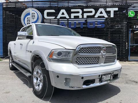 foto RAM 1500 Laramie Crew Cab 5.7L 4x4 usado (2013) color Blanco precio $379,000
