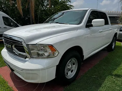 RAM 1500 SLT 1500 Crew Cab Trabajo 3.6L Aut 8 vel 4x2 usado (2019) color Blanco precio $443,000