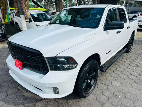 RAM 1500 Hemi Sport Crew Cab 5.7L 4x4 usado (2021) color Blanco precio $457,000
