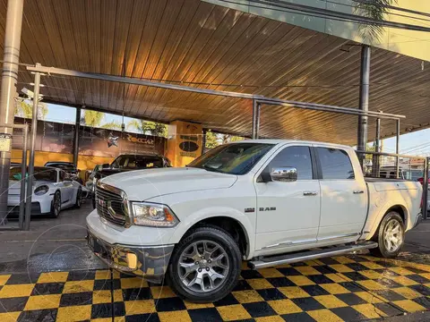 RAM 1500 Crew Cab Laramie Aut 8 5.7L 4x4 usado (2017) color Blanco precio $469,000