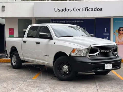 RAM 1500 SLT 1500 Crew Cab Trabajo 3.6L Aut 8 vel 4x2 usado (2020) color Blanco financiado en mensualidades(enganche $120,145 mensualidades desde $10,954)