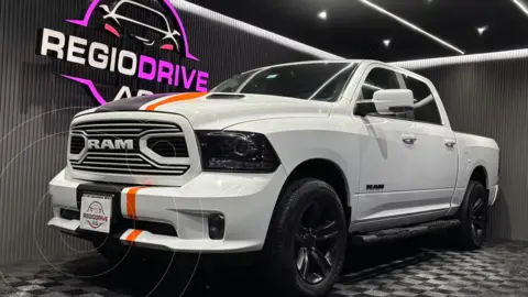 RAM 1500 R/T Crew Cab 2500 5.7L 4x4 usado (2020) color Blanco precio $539,900