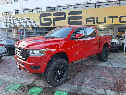 RAM 1500 Laramie Sport Aut 8 5.7L 4x4 usado (2020) color Rojo Cerezo financiado en mensualidades(enganche $228,800 mensualidades desde $19,935)