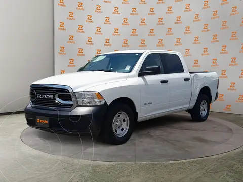 RAM 1500 SLT 1500 Crew Cab Trabajo 3.6L Aut 8 vel 4x4 usado (2020) color Blanco financiado en mensualidades(enganche $122,980 mensualidades desde $14,784)