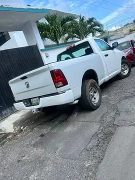 RAM 1500 Regular Cabina RT 5.7L 4x2 usado (2013) color Blanco precio $210,000