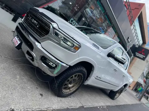 RAM 1500 Mild Hybrid Limited 4x4 usado (2022) color Blanco financiado en mensualidades(enganche $235,200 mensualidades desde $22,444)