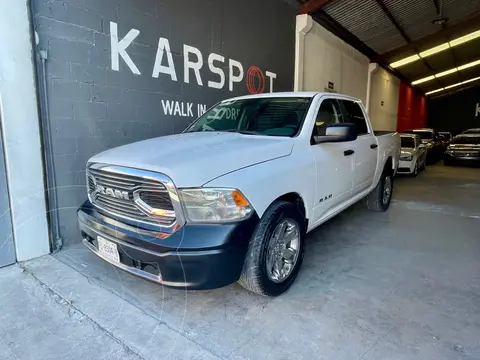 RAM 1500 SLT 1500 Crew Cab Trabajo 3.6L Aut 8 vel 4x2 usado (2019) color Blanco financiado en mensualidades(enganche $134,480 mensualidades desde $9,802)