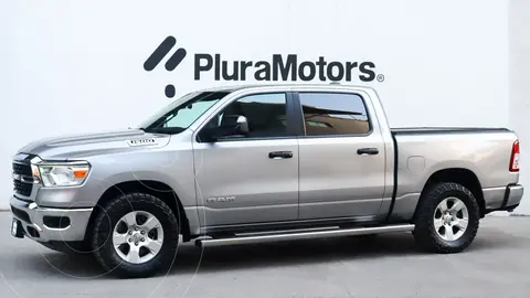RAM 1500 Mild Hybrid Bighorn V6 usado (2024) color plateado precio $835,000