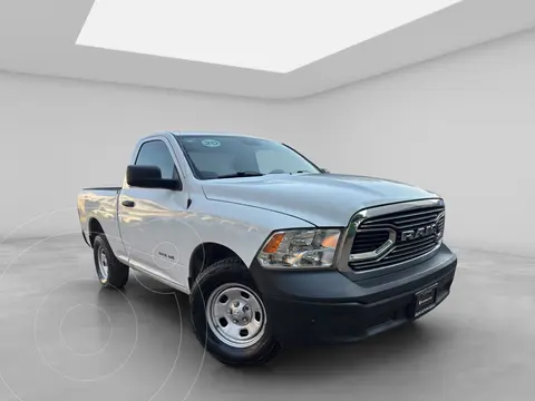 RAM 1500 SLT 1500 Crew Cab Trabajo 3.6L Aut 8 vel 4x2 usado (2020) color Blanco precio $325,000