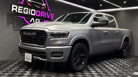 RAM 1500 Laramie Sport usado (2025) color Plata financiado en mensualidades(enganche $559,960 mensualidades desde $20,797)