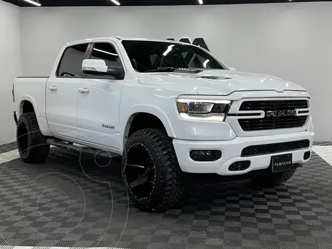 RAM 1500 Mild Hybrid Laramie Sport usado (2021) color Blanco precio $889,999