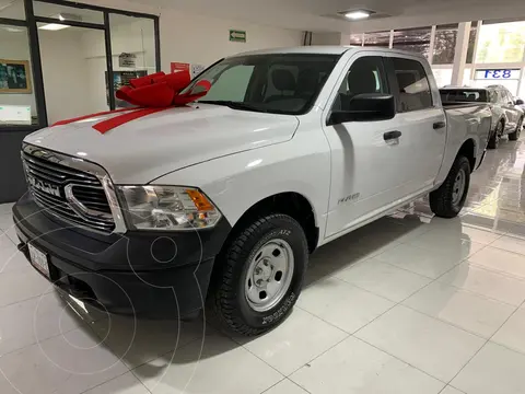RAM 1500 R/T Crew Cab 2500 5.7L 4x4 usado (2021) color Blanco precio $440,000