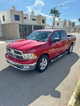 RAM 1500 Laramie Crew Cab 5.7L 4x2 usado (2011) color Rojo Cerezo precio $270,000