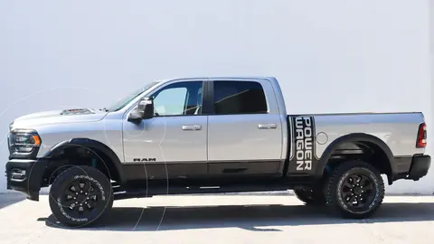 RAM 2500 Power Wagon 6.4L usado (2024) color plateado precio $1,384,000