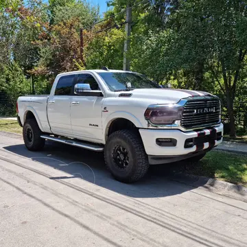 RAM 2500 6.7L Crew Cab Laramie usado (2022) color Blanco precio $60.000.000