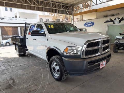 foto RAM 4000 6.7L Chasis Crew Cab 4x4 usado (2018) color Blanco precio $499,000