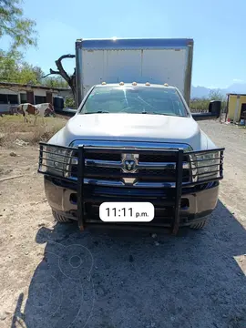 RAM 4000 5.7L Chasis Cabina S 4x2 usado (2015) color Blanco precio $420,000