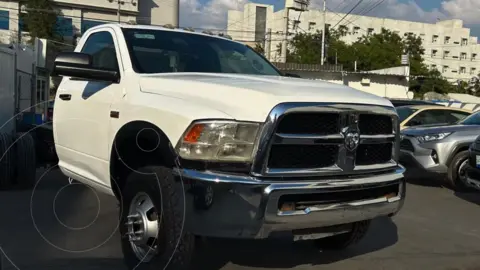 RAM 4000 5.7L Chasis Cabina P 4x2 usado (2014) color Blanco precio $519,900