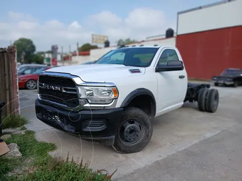 RAM 4000 5.7L Chasis P 4x2 usado (2021) color Blanco precio $640,000