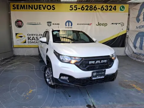 RAM 700 Bighorn Crew Cab usado (2022) color Blanco precio $284,700