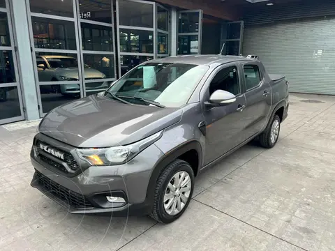 RAM 700 Bighorn Crew Cab usado (2023) color Gris precio $335,000