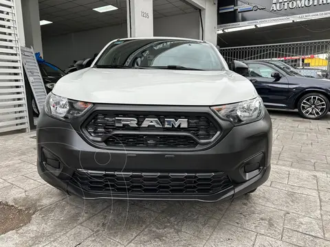 RAM 700 SLT Crew Cab usado (2023) color Blanco precio $354,900